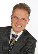 Prof. Dr.-Ing. Axel Rathey Prof. Dr.-Ing. Axel Rathey